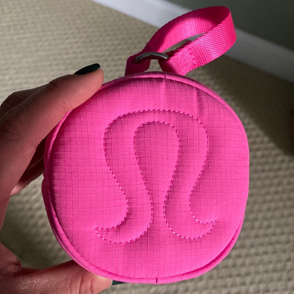 lululemon Logo Coin Purse (discontinued) — NEVER USED
